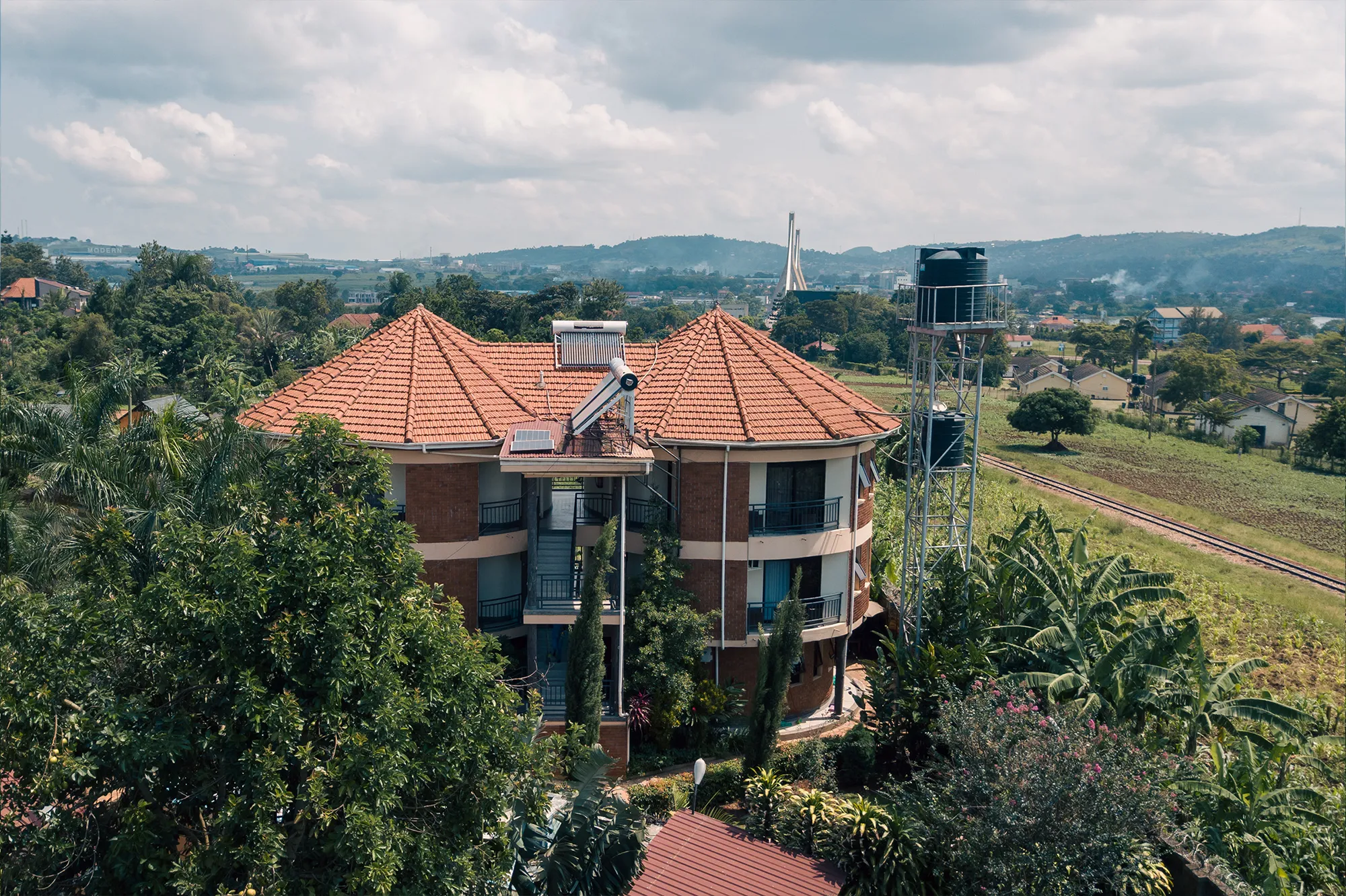 hotel in jinja close to the bridge